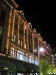 Das festlich beleuchtete Harrod's...